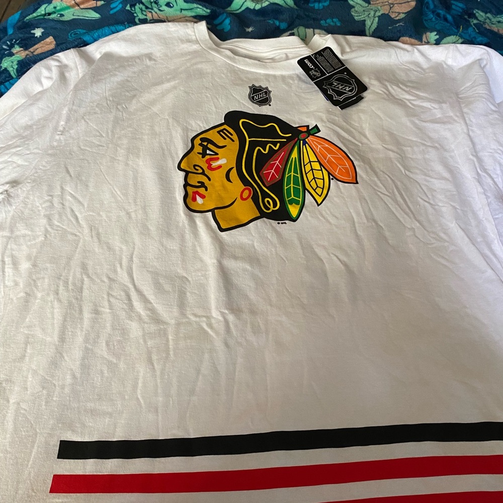 CLARK GRISWOLD BLACKHAWKS SHIRT!!!